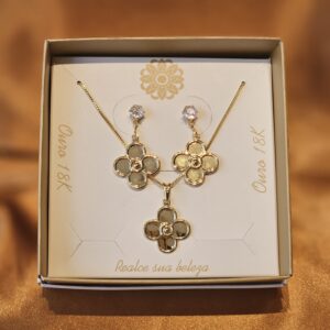Conjunto Flor do Trevo 33