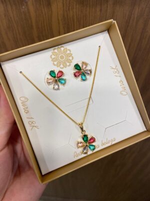 Conjunto flor colorida